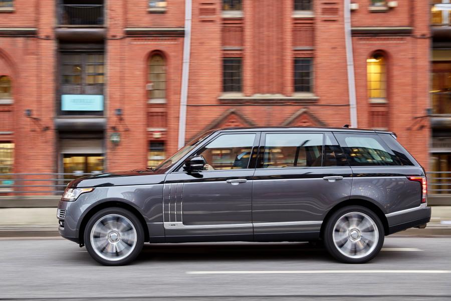  Land Rover Range Rover SVAutobiography LWB 2015 года  (фото 11 из 24)